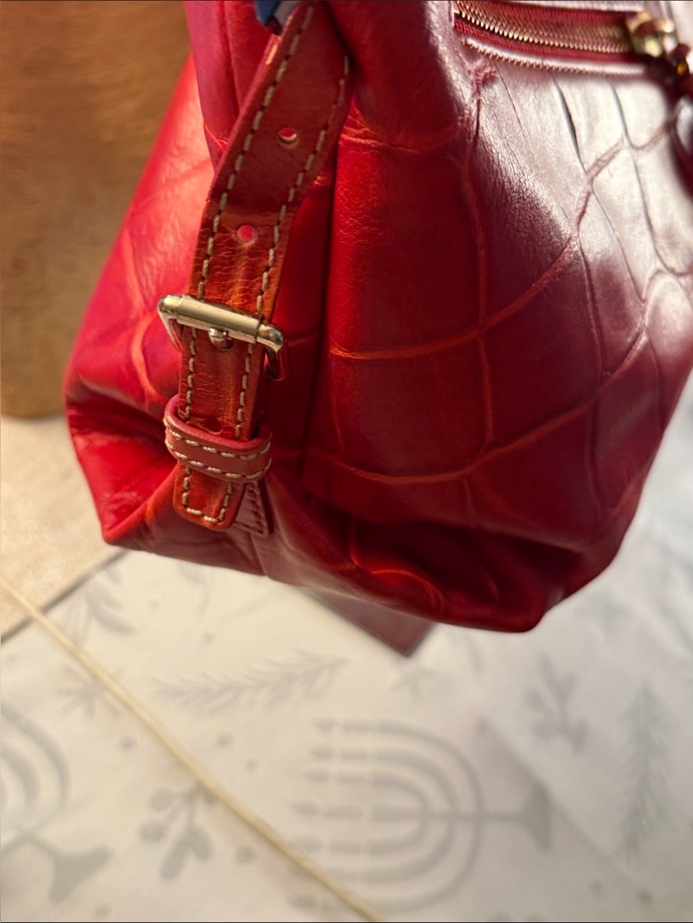 Dooney & Bourke Red Croc-Embossed Leather Shoulder Bag with Gold Hardware - Picture 2 of 14